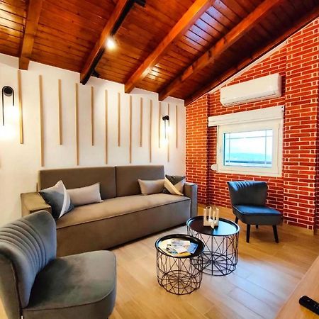 Centro Urban Suites Kalambaka Esterno foto