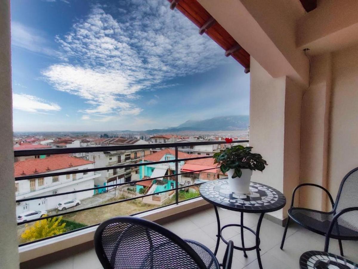 Centro Urban Suites Kalambaka Esterno foto
