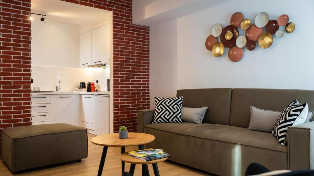 Centro Urban Suites Kalambaka Esterno foto