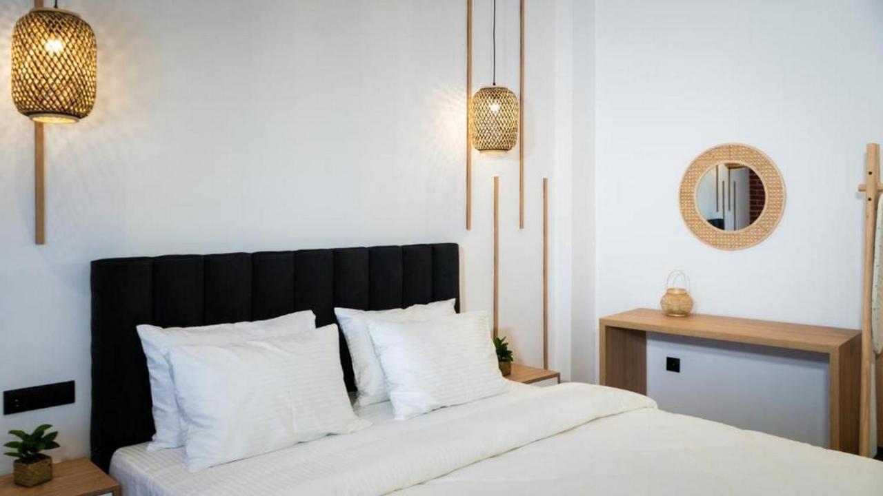 Centro Urban Suites Kalambaka Esterno foto